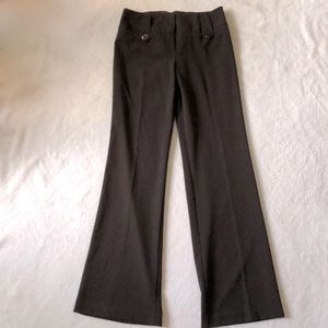 Like new IZ Byer poly/rayon/spandex dress pants. Chocolate brown. NY fit Sz 3